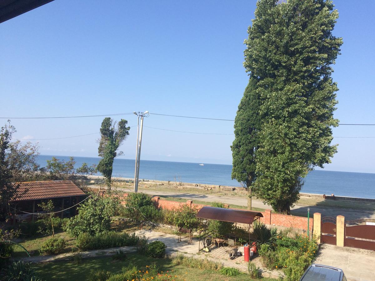 Гостевой Дом "Сария" Hotel Alakhadzi Exterior foto